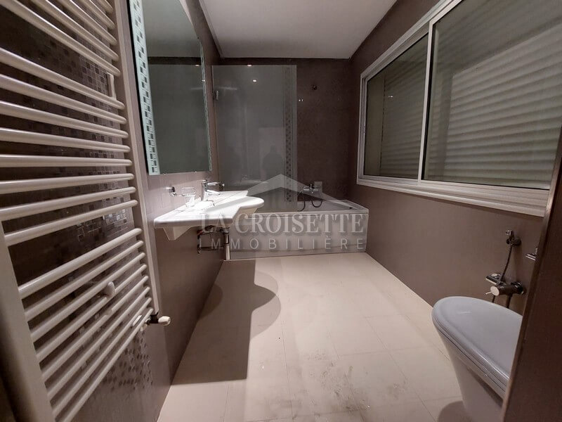 Penthouse S+3 avec piscine aux Berges du Lac 2